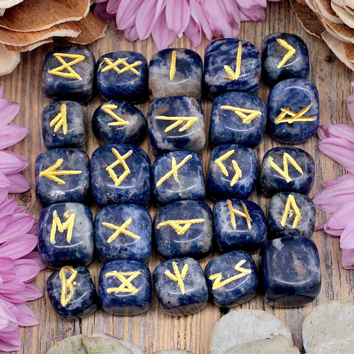 Sodalite Runes Set