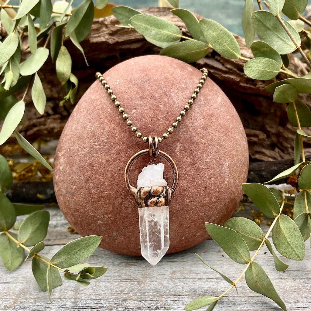 Quartz Point Necklace - Bronze